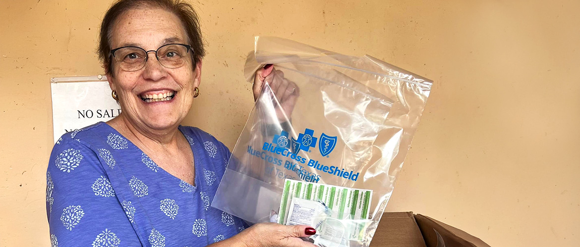 Blue Cross and Blue Shield of Texas employees volunteer with Debbie Sonberg's nonprofit Keepers of Hope 